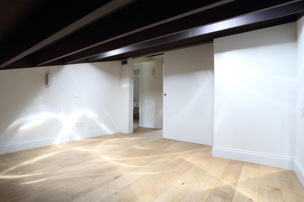 Apartaments Placa Del VI ジローナ エクステリア 写真