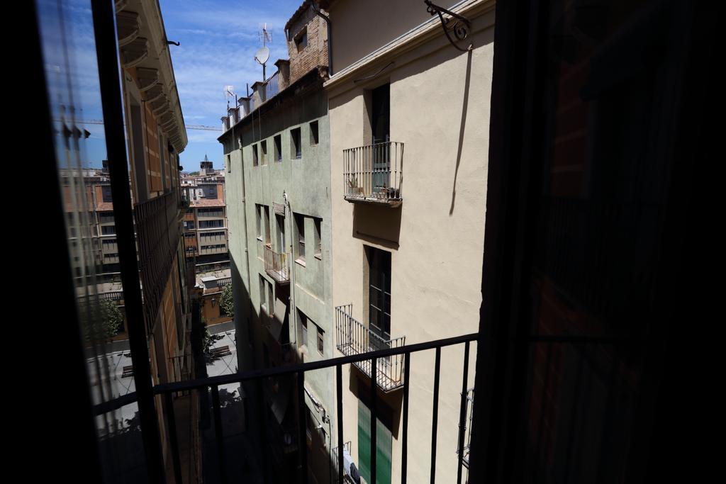 Apartaments Placa Del VI ジローナ エクステリア 写真