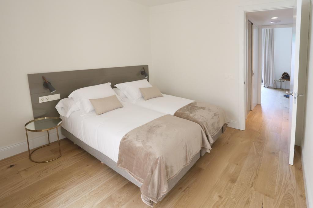 Apartaments Placa Del VI ジローナ エクステリア 写真