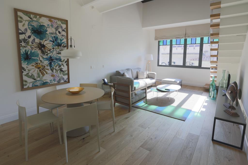 Apartaments Placa Del VI ジローナ エクステリア 写真
