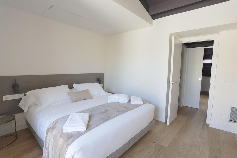 Apartaments Placa Del VI ジローナ エクステリア 写真